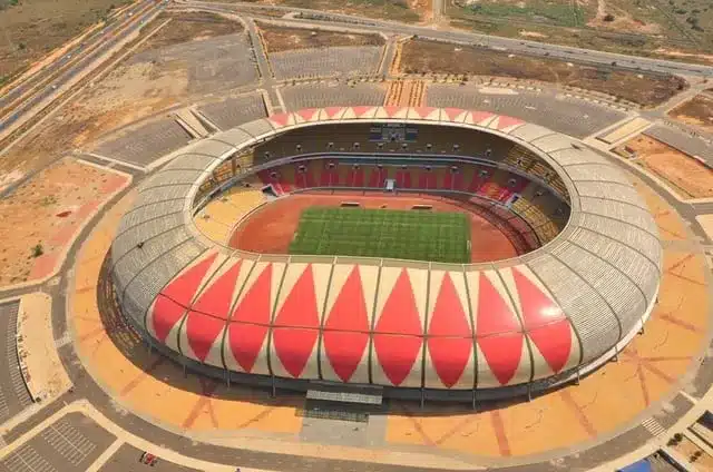 استاد 11 نوفمبر (لُواندا) — Estádio 11 de Novembro, Luanda