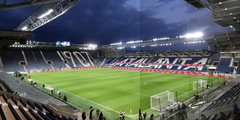 استاد جيويس — Gewiss Stadium